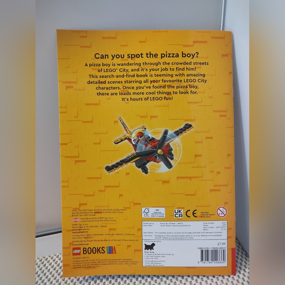 Lego Searching Adventures Book with Minifigure NWT 2022 - Picture 3 of 3